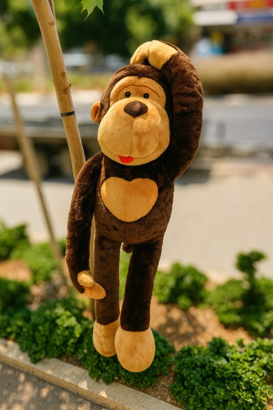 קוף ענק חום פרווה רכה